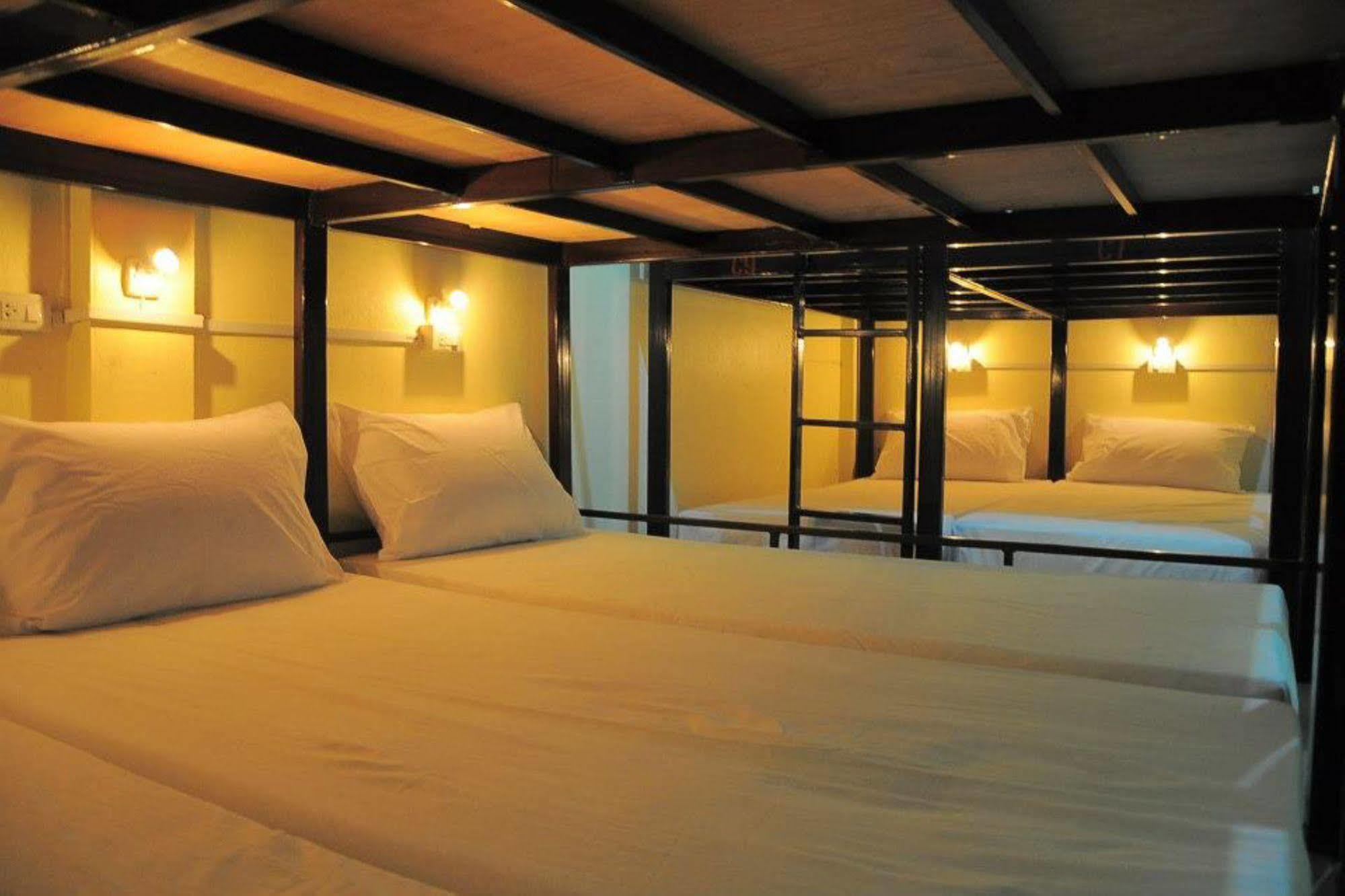 Seventeen Hostel Ko Pha Ngan Exterior photo
